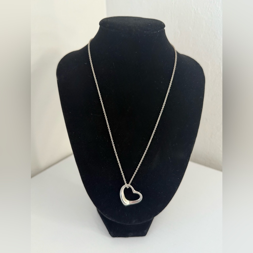 TIFFANY & CO. Elsa Peretti Open Heart Necklace
